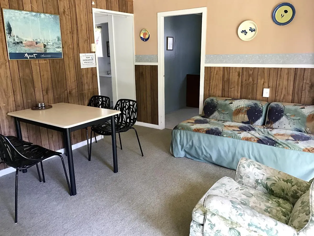 Golden Springs Motel, Holiday Park Motel Rotorua